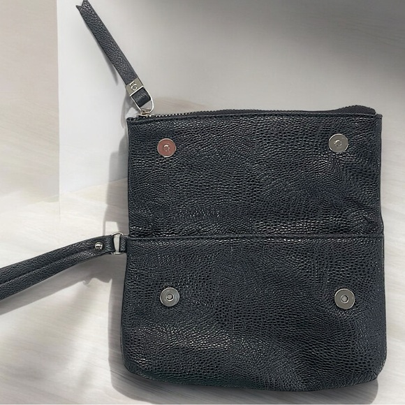 Black Pebbled Leather J.Lo Wristlet•Folder over•Studded• Zipper•Clutch•Night Out - Picture 9 of 12